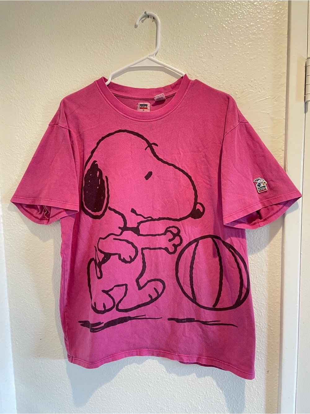 Levi's x Peanuts | Women's Oversized Snoopy Graphic Tee • Size S